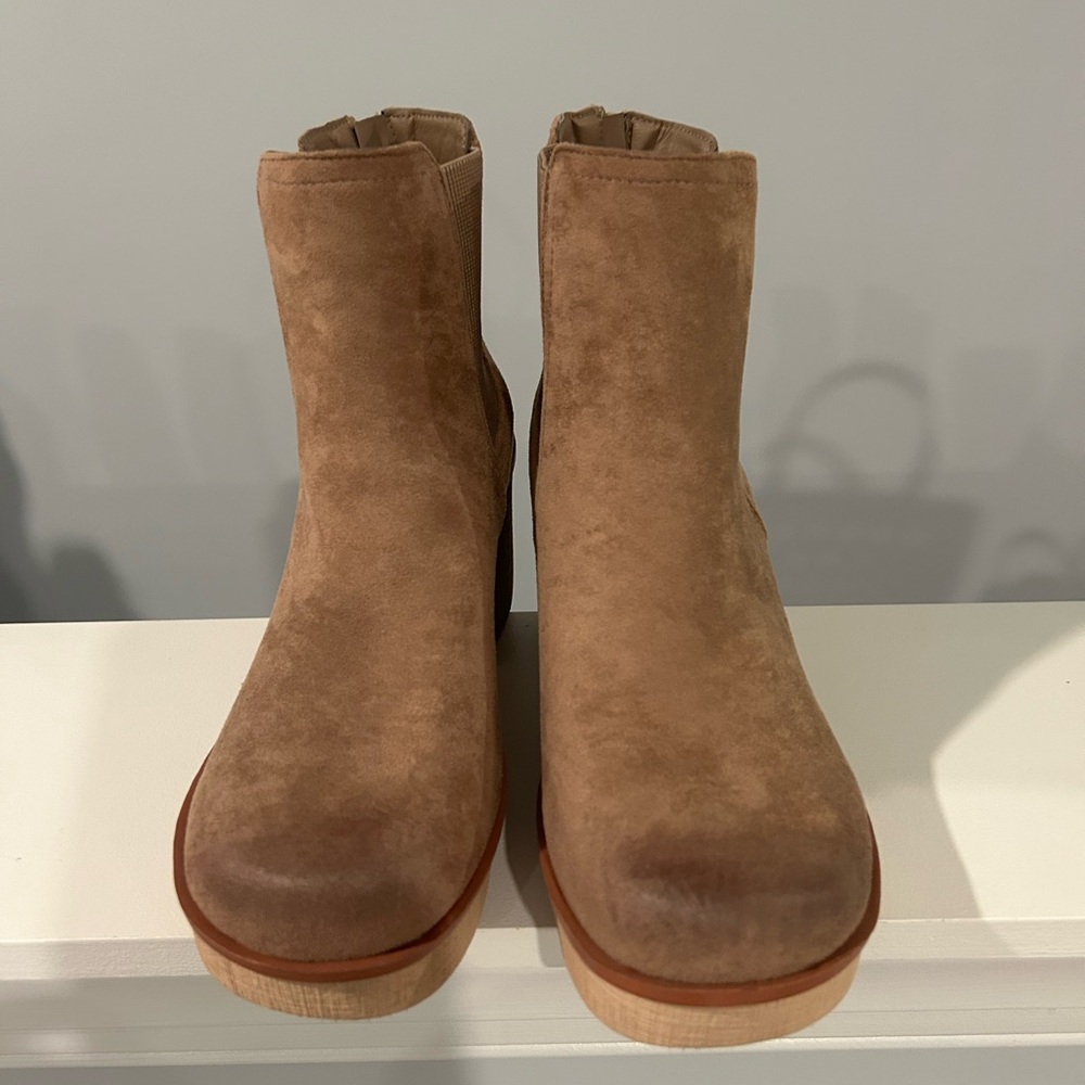 Pierre Dumas Taupe Ankle Booties